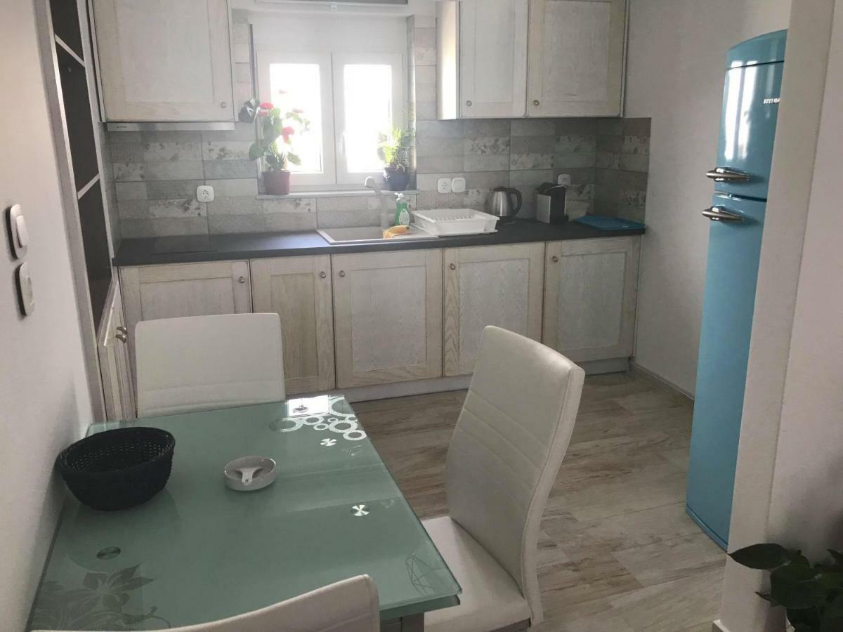Apartamento Blue Island Batsíon Exterior foto