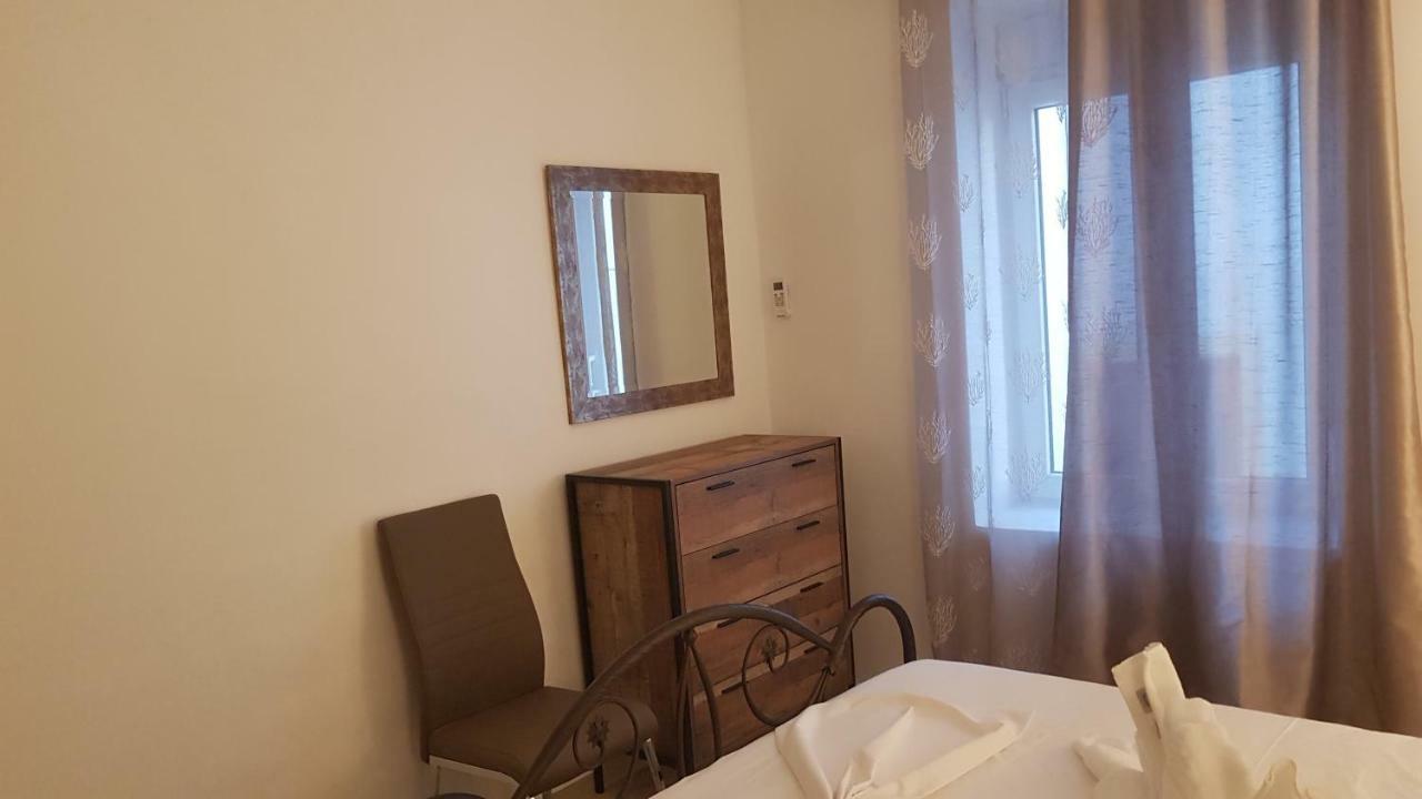 Apartamento Blue Island Batsíon Exterior foto